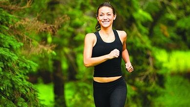 aërobe oefening om gewicht te verliezen in de buik en zijkanten